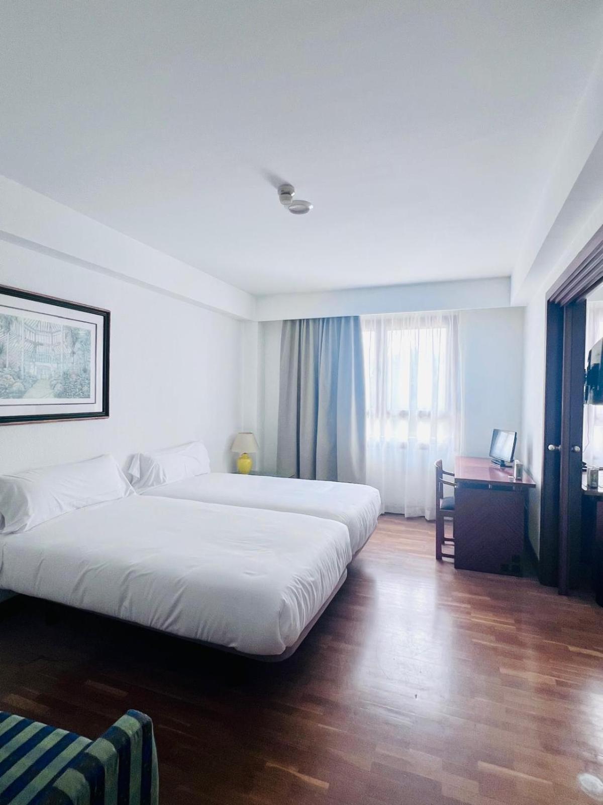 Hotel Itc Ciudad De Haro Extérieur photo